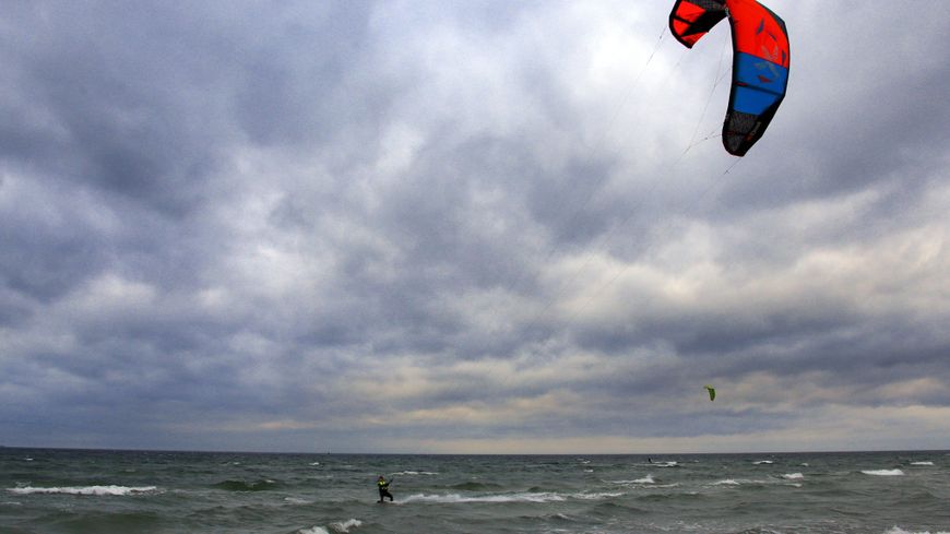 kite surf accident